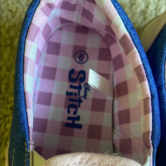 LILO and angel slip on canvas shoes. - Picture 2 of 10